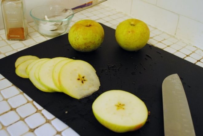 Apple chips, Baking, How-to, DIY, organic, healthy snacks, Belle de Boskoop, Fall, apples, homemade, seasonal