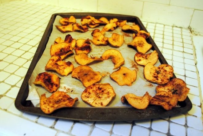 Apple chips, Baking, How-to, DIY, organic, healthy snacks, Belle de Boskoop, Fall, apples, homemade, seasonal