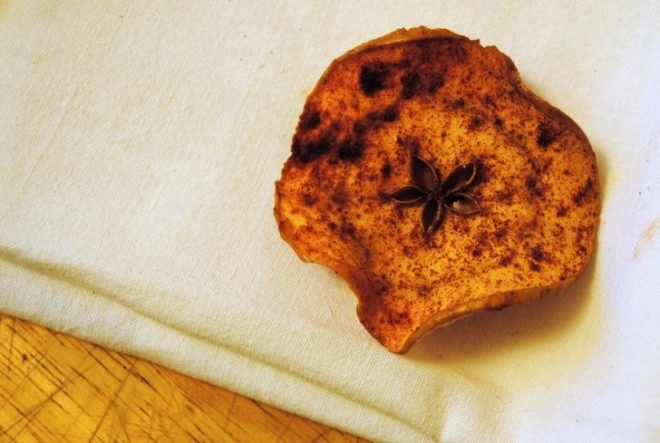 Apple chips, Baking, How-to, DIY, organic, healthy snacks, Belle de Boskoop, Fall, apples, homemade, seasonal