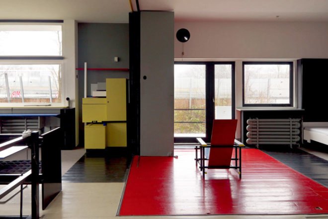 Rietveld Schröderhuis, Utrech, The Netherlands, Ana Lisa Alperovich, Piet Mondrian, Mrs. Truus Schröder-Schräder, Gerrit Rietveld, De Stijl's, Piet Mondrian, Red and Blue Chair, Dutch design, minimalistic, museum, UNESCO, opo-up furniture, sliding walls, cork floor, natural light, modern architecture, Architecture, Daylighting, Transforming Furniture