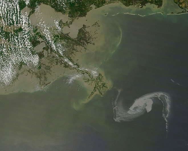 exxon valdez, exxon valdez oil spill, gulf of mexico oil spill, deep horizon oil spill, ship breaking, metal recycling, oil spill, toxic spill, Indian ship-breaking yard, alang, MIT, oil spill, oil spill clean up
