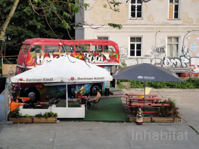 green design, eco design, sustainable design, hektikfood, double-decker bus, Berlin, Friedrichshain, vegan friendly restaurant Berlin, adaptive reuse