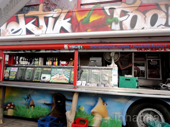 green design, eco design, sustainable design, hektikfood, double-decker bus, Berlin, Friedrichshain, vegan friendly restaurant Berlin, adaptive reuse