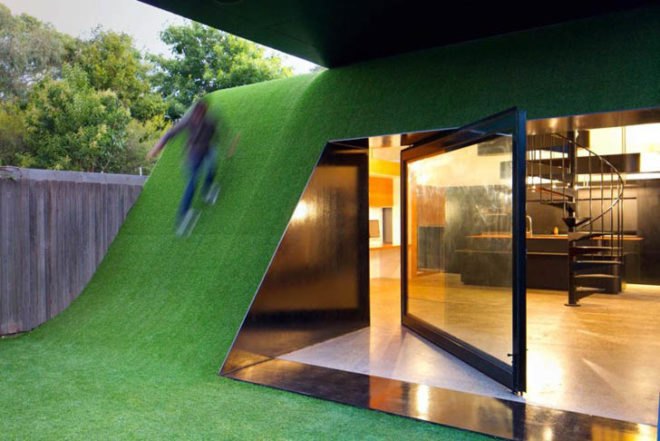 green design, eco design, sustainable design, Andrew Maynard Architects, cantilevers, louvers, artificial hill, HIll House