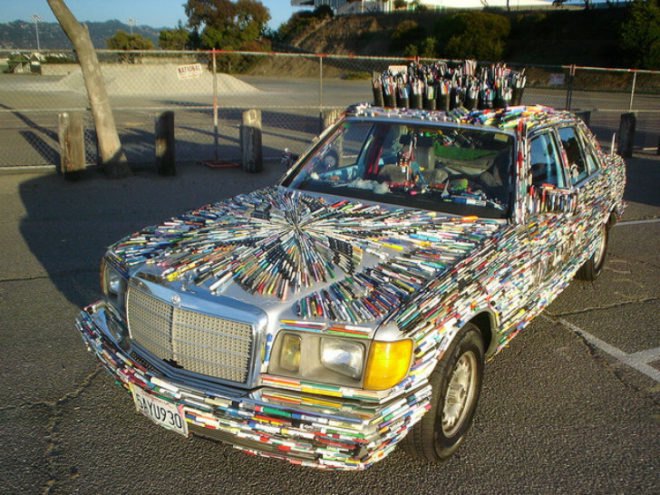 Mercedes Pens, the Pen Guy, dead pens, recycled pens, reclaimed art, eco art, costas schuler