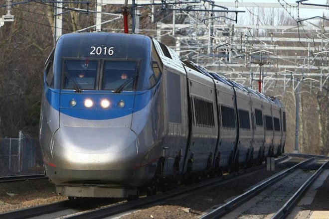 eco design, sustainable design, green design, green transportation, Amtrak, high speed train, high speed rail, commuting
