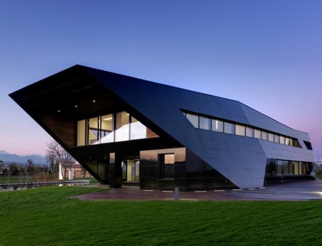 Oficina Vidre Negra, Damilano Studio Architects, eco office, energy efficient office, integrated photovoltaics