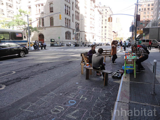 park(ing) Day, Pop up parks, Green design, eco design, sustainable design, Manhattan, Bike MS New York City, Mise en Parc, Andrew M. Emmet, HSH Park(ing) day, B-Cloud Park, GUAPA Open Space