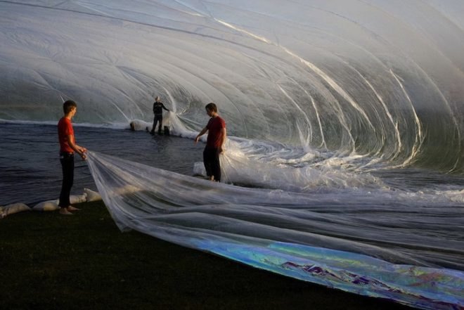 Poetic Cosmos of the Breath, solar dome, Tomas Saraceno, floating cities, utopia, architecture, green design, sustainable design, eco-design, art, temporary design