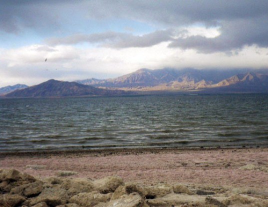 salton sea, saltwater lake, los angeles, city of angels, fish odour, rotten egg stench, lake, pollution, dead fish, thunderstorm