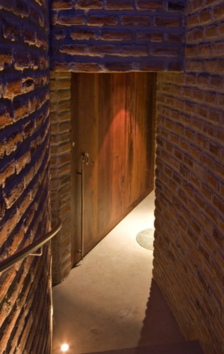 Thurston Wine House, Jones Studio, Arizona, Paradise Valley, Brick, Thermal Storage, Underground, Wine, Eddie Jones, GM Hunt Builders