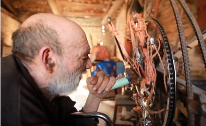 Everything is Incredible, helicopter, junk helicopter, polio, recycled materials, augustin,