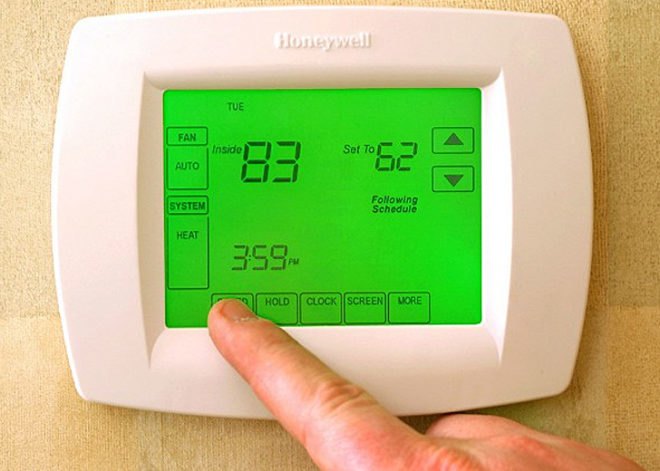 Honeywell, go green in your home, green home tips, save money, save money in your home, save energy in your home, money saving tips, Ways to Green Your Kitchen, products that help you save energy, energy saving products, green design, eco design, sustainable design, programmable thermostat,