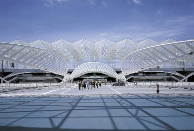 Santiago Calatrava, Oriente Station, Lisbon, Portugal, architecture, train station, transportation, canopy, dayligh