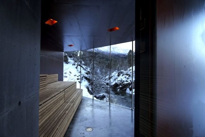 River Sauna, Norway, Juvet Landscape Hotel, Minimalist, subterranean, earth-covered, green design, sustainable design, eco-design, Jensen & Skodvin, natural materials, small footprint,