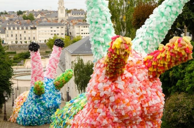 Angers, France, Slow Slugs, Florentijn Hofman, recycled materials, plastic, green design, sustainable design, eco-design, eco-art, green art, social criticism, catholic church,