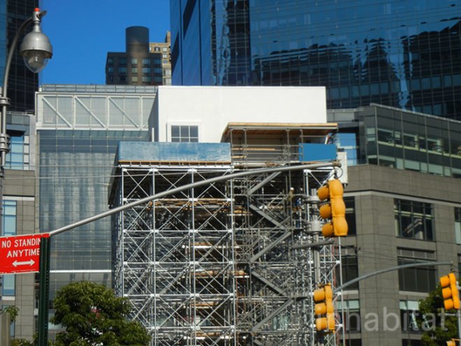 Art, art manhattan, art new york, art nyc, art upper west side, christopher columbus, Columbus Circle, columbus circle art, columbus circle news, discovering columbus, discovering columbus art, living room in columbus circle, Manhattan, modular space, nyc monument, pop-up art, pop-up space, public art fund, statue, tatzu nishi, tatzu nishi discovering columbus, temporary spaces, upper west side