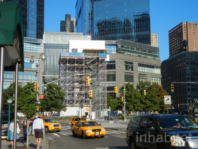 Art, art manhattan, art new york, art nyc, art upper west side, christopher columbus, Columbus Circle, columbus circle art, columbus circle news, discovering columbus, discovering columbus art, living room in columbus circle, Manhattan, modular space, nyc monument, pop-up art, pop-up space, public art fund, statue, tatzu nishi, tatzu nishi discovering columbus, temporary spaces, upper west side