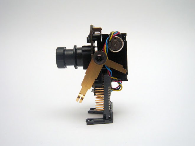 green design, eco design, sustainable design, Anthony Oh, recycled art, recycled sculptures, recycled robots, robot sculptures