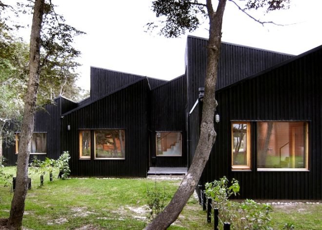 Seismic-safe, timber, Cypress, Estudio BaBO, Patagonia, Argentina, Norwegian construction, planning regulation, double-glazed windows, radiant floor, energy-efficiency, daylighting, natural ventilation, sustainable housing