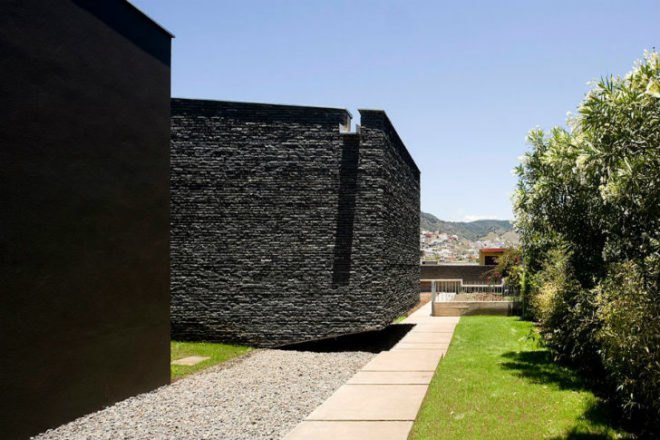 CaPaco, Equipo Olivares, tenerife, spain, green roof, basalt, eco home, green home