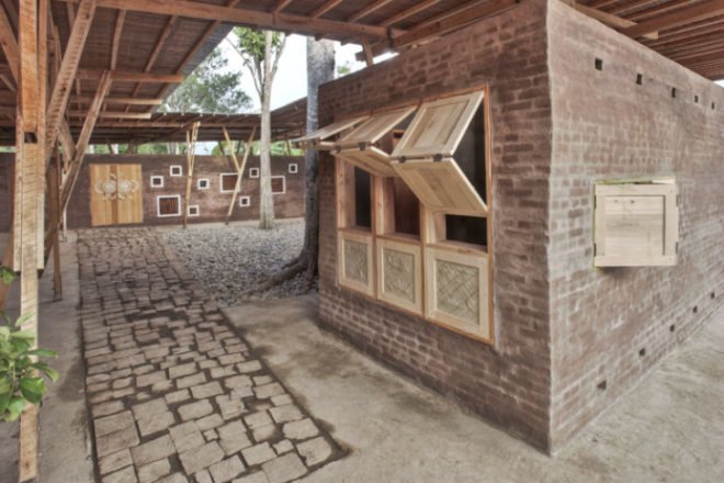 Cassia Co-op Training Centre, TYIN Tegnestue, cinnamon, humanitarian design, sumatra, earthquake resistant, local materials, training centre