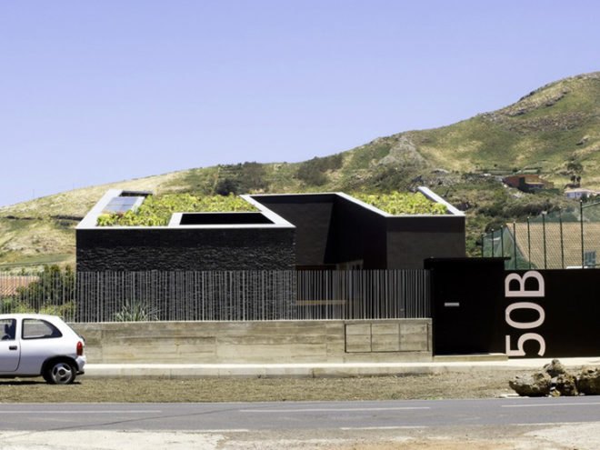 CaPaco, Equipo Olivares, tenerife, spain, green roof, basalt, eco home, green home