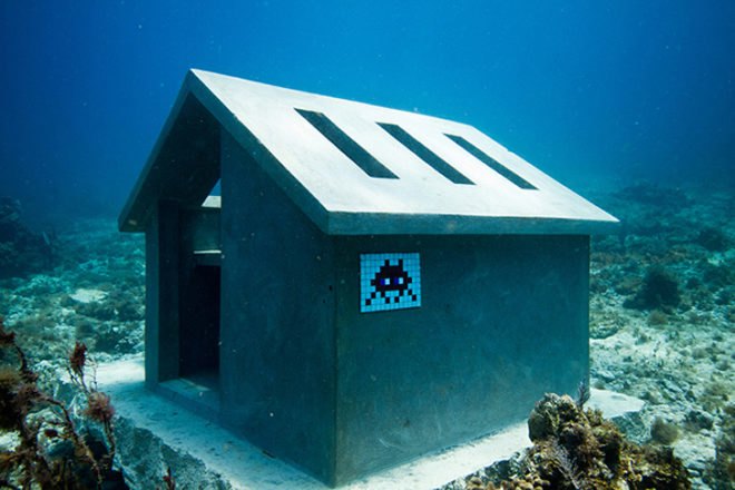 green design, eco design, sustainable design, Jason deCaires Taylor, mosaic graffiti, Invader, Bay of Cancun, underwater sculpture, artificial reef, Space Invaders, street art