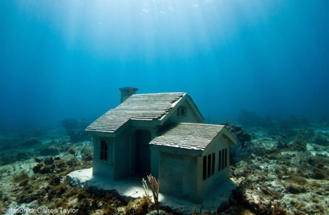 green design, eco design, sustainable design, Jason deCaires Taylor, mosaic graffiti, Invader, Bay of Cancun, underwater sculpture, artificial reef, Space Invaders, street art