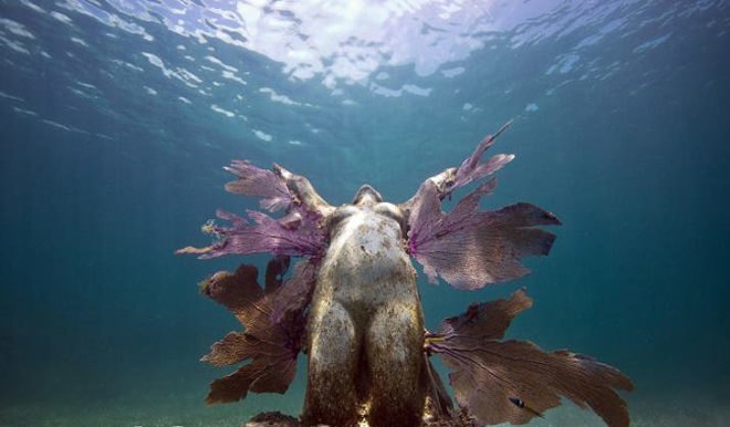 green design, eco design, sustainable design, Jason deCaires Taylor, mosaic graffiti, Invader, Bay of Cancun, underwater sculpture, artificial reef, Space Invaders, street art