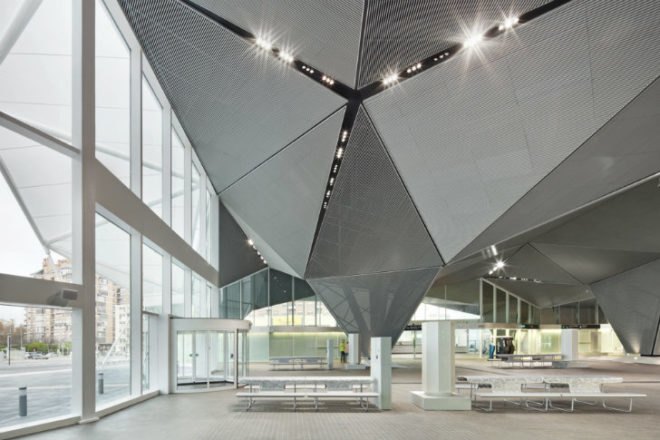 Logrono High Speed Station, Abalos Sentkiewicz Arquitectos, high speed rail, high speed train station, train station, rail station, daylighting, green roof, public park