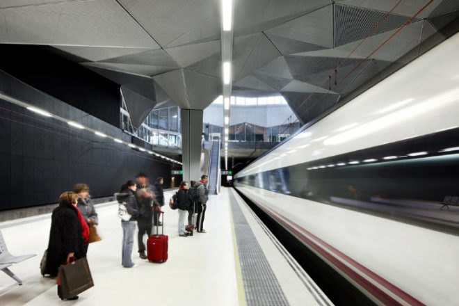 Logrono High Speed Station, Abalos Sentkiewicz Arquitectos, high speed rail, high speed train station, train station, rail station, daylighting, green roof, public park