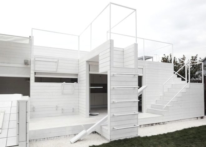 Origami, Dacha's Origami, all white house, timber, Russia, Peter Kostelov, summer home, green design, minimalist design, sustainable design, eco-design, Dachniy Otvet, solar battery,
