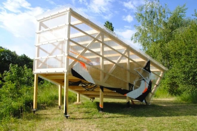Claude Parent, tiny house, SPRAY, Spray Architecture, The Plongeoir, Oblique House, France, minimalist design, green design, sustainable design, graffitecture