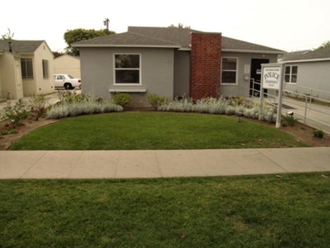 Santa Monica, urban landscape, garden / garden, sustainable, conventional, water harvesting, native plants, pervious pathway, rainwater run-off, water efficiency, sustainable design, green design, green landscaping, sustainable landscaping
