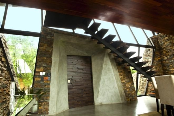 BAUEN, Two Houses, Paraguay, green roof, sweeping arched roofs, green design, natural materials, sustainable design, eco-design, cave homes, eco-luxe architecture