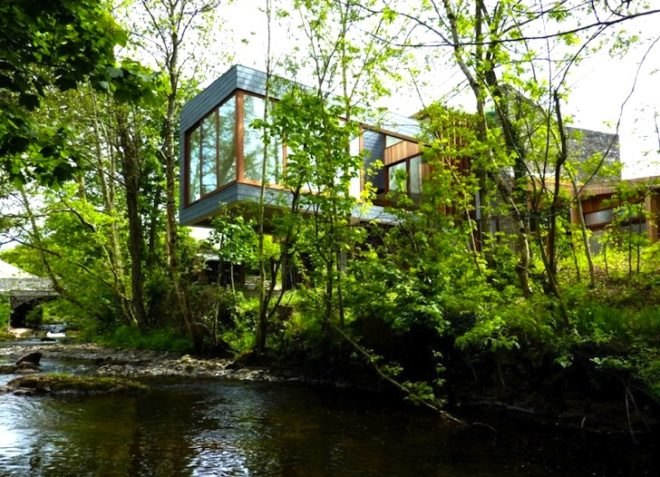 Wales, Longhouse, Featherstone Young, Hovering House, Ty-Hedfan, Brecon Beacons National Park, cantilever, green roof, skylights, green design, sustainable design, eco-design