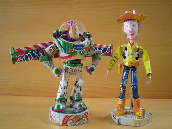 macaon, sculpture, can craft, aluminum can, beer, soda, wood, buzz lightyear