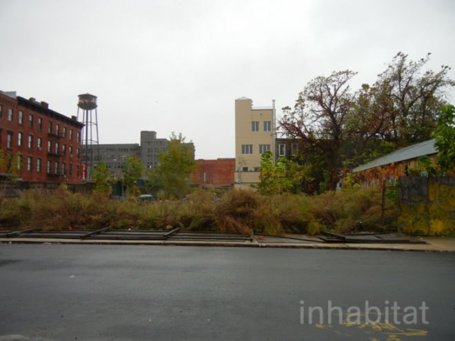 flooding brooklyn, brooklyn floods, brooklyn flooding, new york hurricane, hurricane sandy, sandy, sandy in brooklyn, frankenstorm, hurricane sandy flooding brooklyn, greenpoint flooding, is brooklyn flooded,