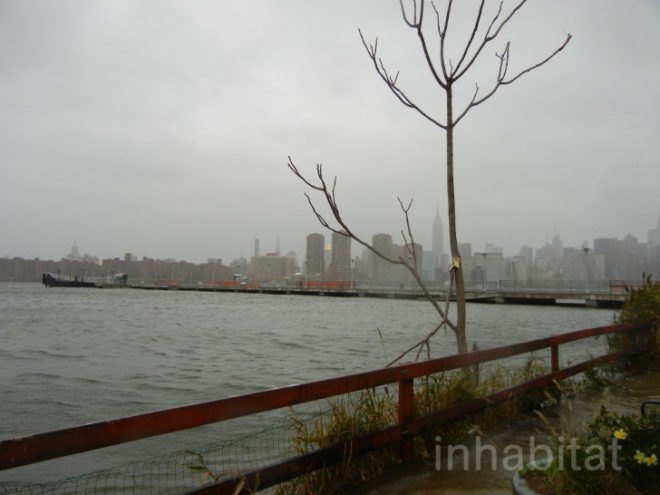 flooding brooklyn, brooklyn floods, brooklyn flooding, new york hurricane, hurricane sandy, sandy, sandy in brooklyn, frankenstorm, hurricane sandy flooding brooklyn, greenpoint flooding, is brooklyn flooded,
