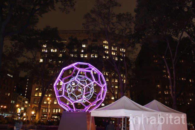LED Art, led lights, LED tubes, leo villareal, light emitting diode, madison square park, LED light installation, light sculpture, madison square park, lit up art madison square park