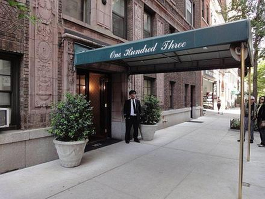 tiny home, tiny homes, tiny apt, tiny apartments, tiny penthouse, sustainable homes, upper east side apartment, park ave apt, small apartment, 125k apt, manhattan apartment, manhattan penthouse