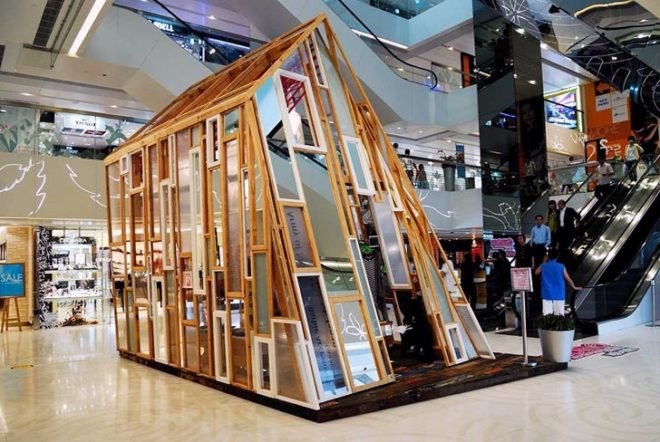 green design, eco design, sustainable design, MOMO Shop, Andy Tong, recycled materials, recycled window architecture, disused windows, pop up shop