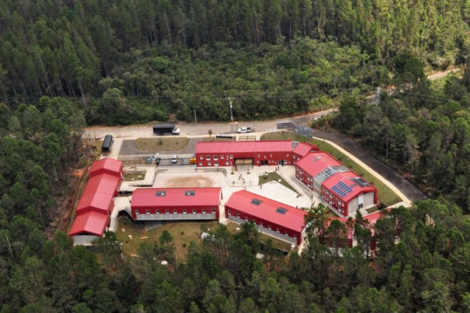 Carabineros Fort, EDU Medellín, colombia, mounted police, police headquarters, living building