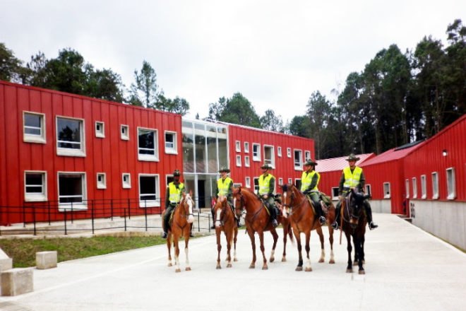 Carabineros Fort, EDU Medellín, colombia, mounted police, police headquarters, living building