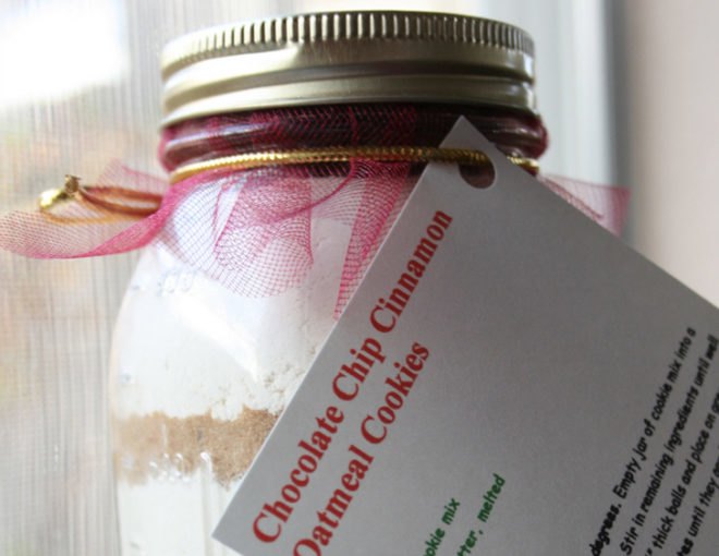 Food gifts in jars, cookie mix in a jar, food jar gift, dry cookie mix, chocolate chip cookie mix