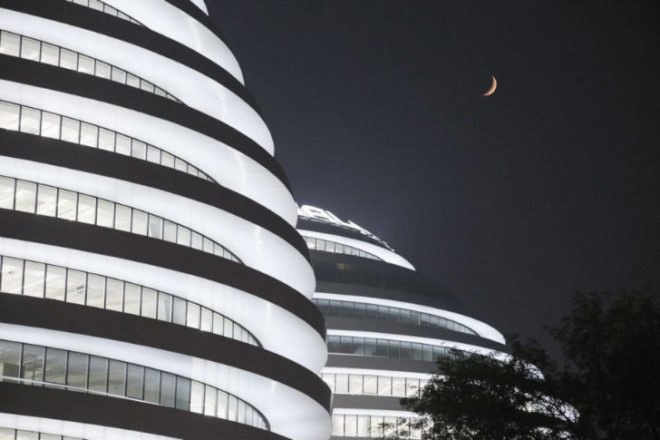 Galaxy Soho, Zaha Hadid, beijing, mixed-use complex, leed silver, natural daylighting, retail complex