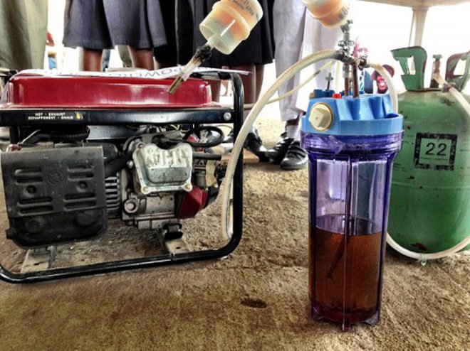 Duro-Aina Adebola, Akindele Abiola, Faleke Oluwatoyin, Bello Eniola, alternative energy, renewable energy, green design, eco design, sustainable design, Maker Faire Africa, pee power, urine generator, urine powered generator, urine power