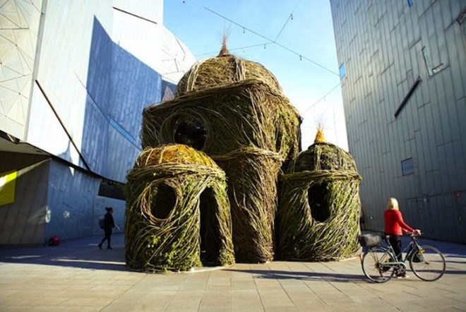 Patrick Dougherty, Ballroom, Willow Nest, Melbourne, Federation Square, St. Paul's Cathedral, public art, environmental art, invasive species, willow, Australia, green design, green art, sustainable design, eco-design, eco-art,