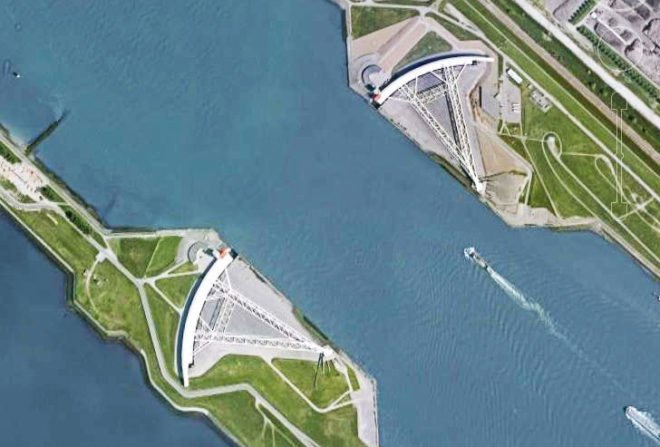 new new amsterdam, floodgates, building sized floodgates, new york flooding, New York City, NYC, Manhattan, Bloomberg, urban planning, storm surges, Hurricane Sandy, Dutch, Amsterdam, flood gates, Maeslantkering, Rotterdam Flood Gates, Netherland Flood Gates, Holland Flood barriers,